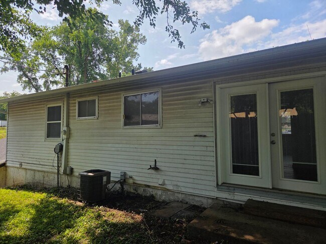 Building Photo - 4BR-2BA Single Family Rental Home - Washington MO 63090