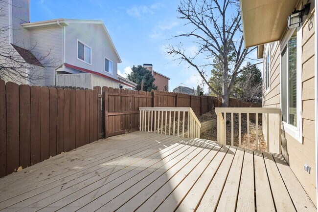 Building Photo - 16282 Bluebell Pl