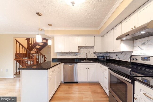 Building Photo - 5514 Whitfield Ct