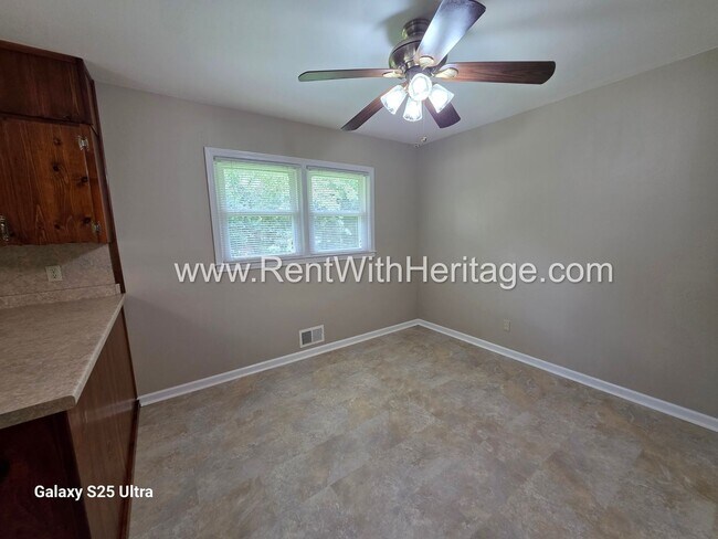 Building Photo - WOW!!! GORGEOUS RANCH WITH MANY UPGRADES / GREAT LOCATION/ PRIVATE YARD