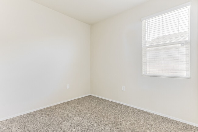 Building Photo - Bright Coolidge 4-Bedroom Home