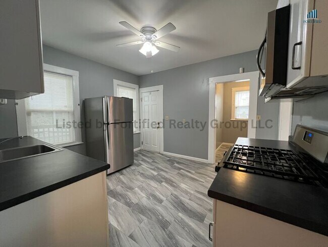 Building Photo - 142 Washington St