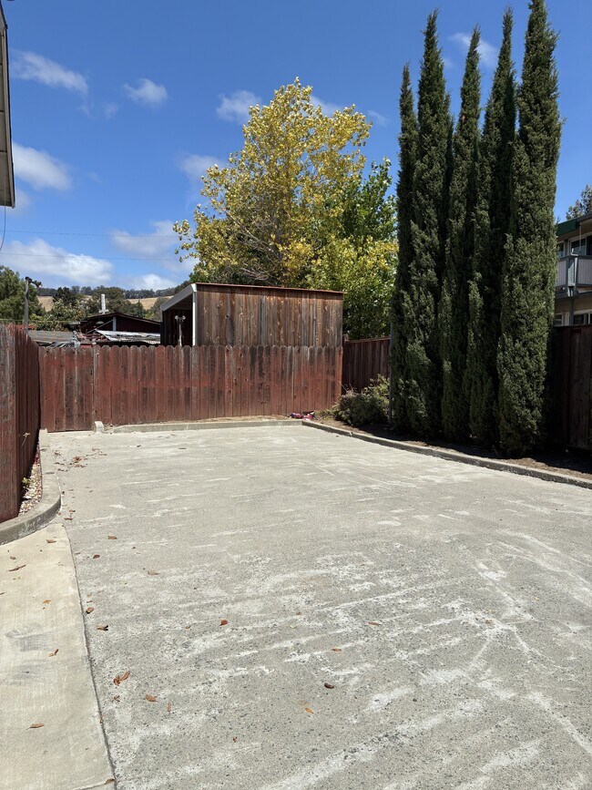 Building Photo - 1778 Oriole Ave
