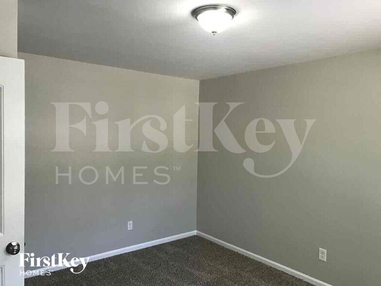 Building Photo - 232 Morning Dew Dr