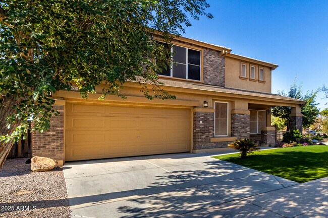 Building Photo - 6820 S 42nd Ln