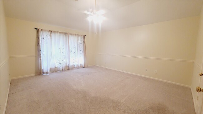 Building Photo - 16215 Brinton Ct