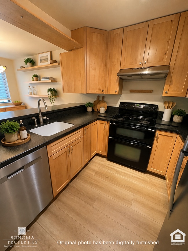 Building Photo - Charming Downtown Sonoma Condo – 2bd/1ba – Water & Garbage Paid!