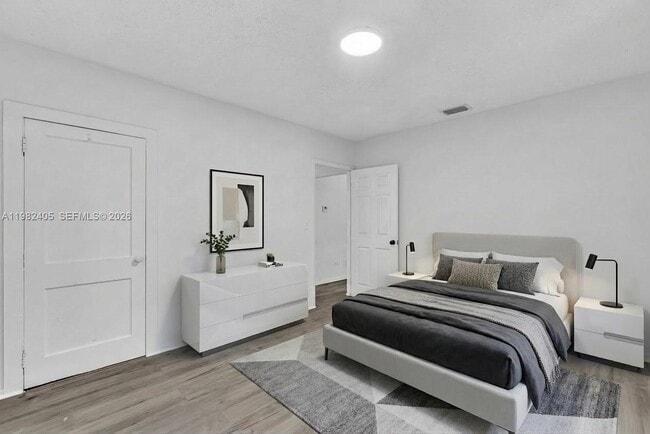 Building Photo - 118 NW 44th St