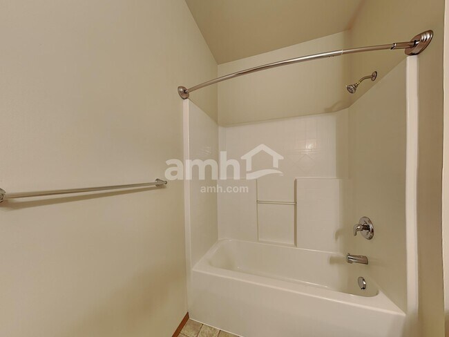 Building Photo - 11102 179th Ave Ct E