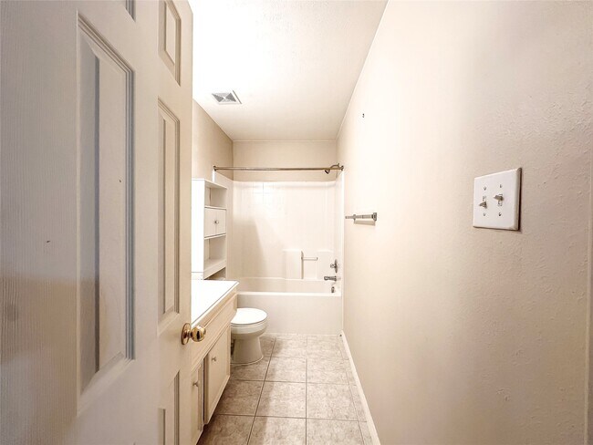 Building Photo - 916 Schooner Cove Ln