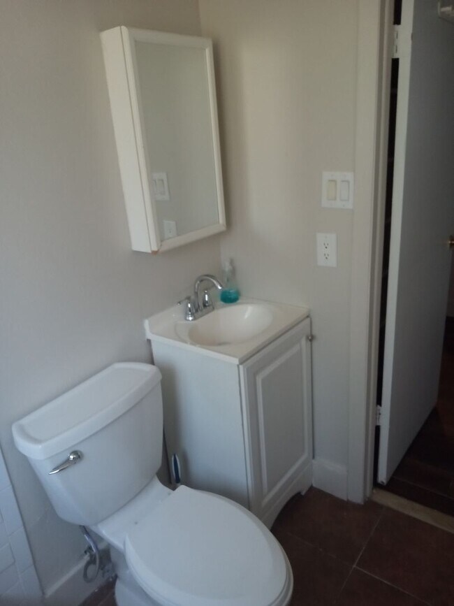 Building Photo - 5 Bedroom Single Family Home in Arvada