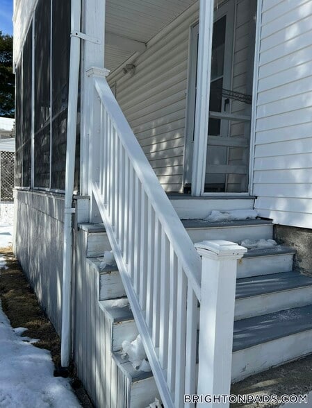 Building Photo - 81 Cresthill Rd