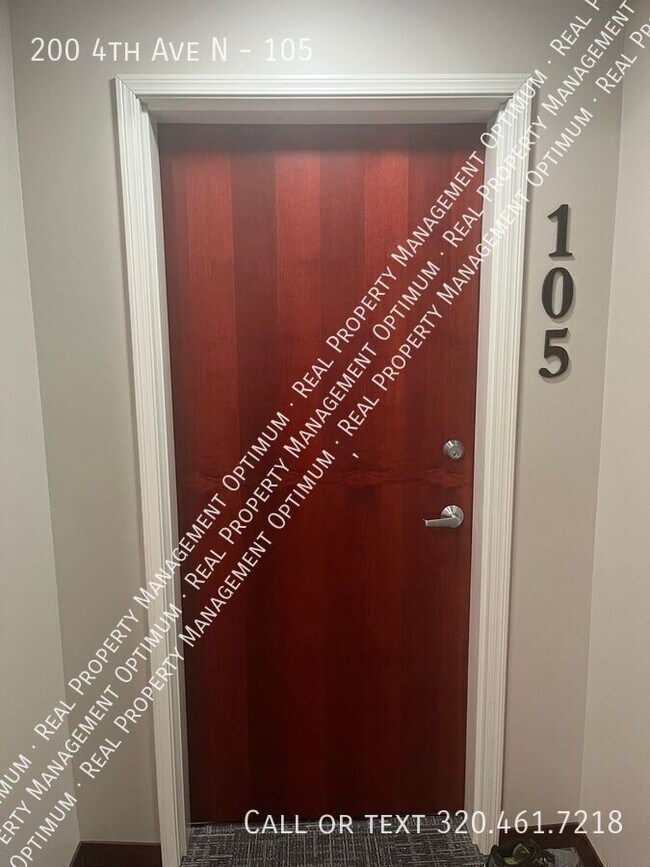 Building Photo - 200 4th Ave N