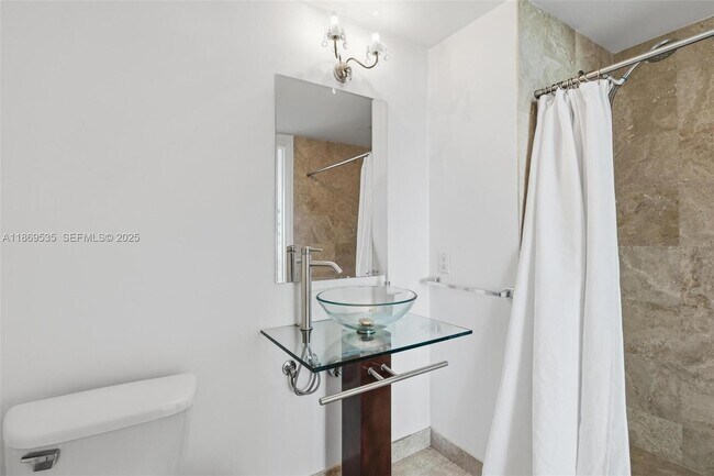 Building Photo - 350 S Miami Ave