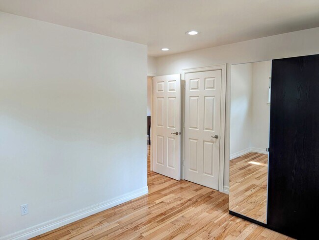 Building Photo - BEAUTIFUL 4 Bed 2 Bath Hampden Neighborhoo...