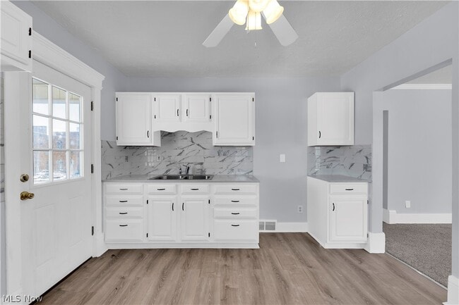 Building Photo - 1026 W Fourth St