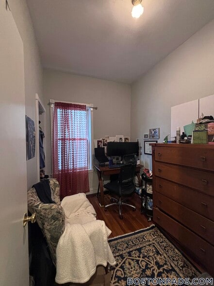 Building Photo - 137 Columbia St