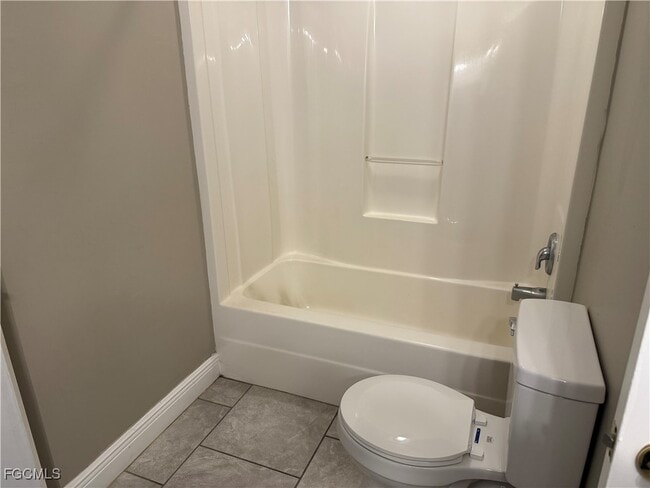 Building Photo - 431 Broadmoor St