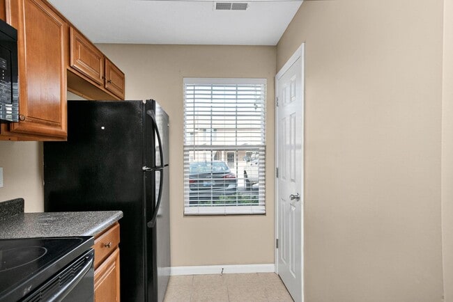 Building Photo - 6694 S Wilson Rd