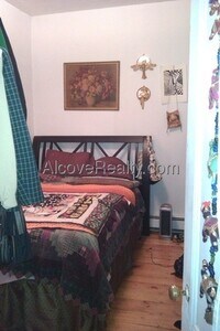 Building Photo - 254 Windsor St