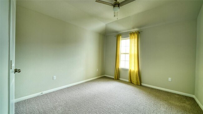 Building Photo - 11907 Singer Ct