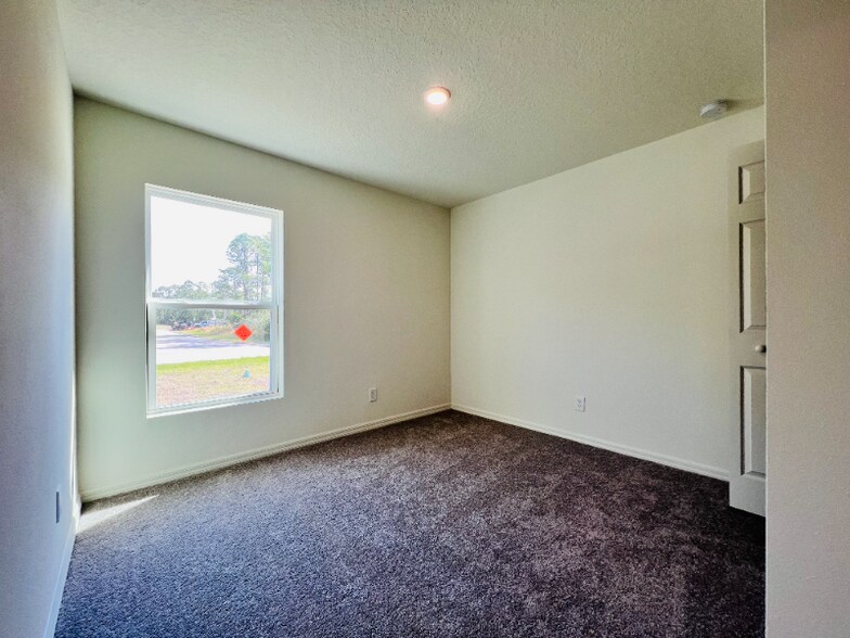 Building Photo - 1094 Harlingen Rd SW