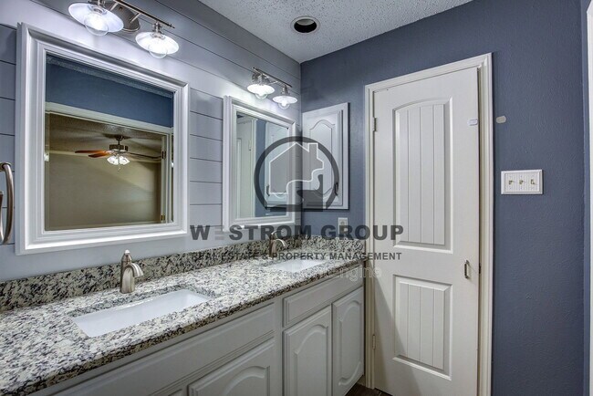 Building Photo - 1642 Belltower Dr