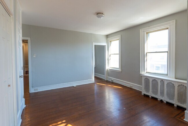 Building Photo - 5800 Spruce St