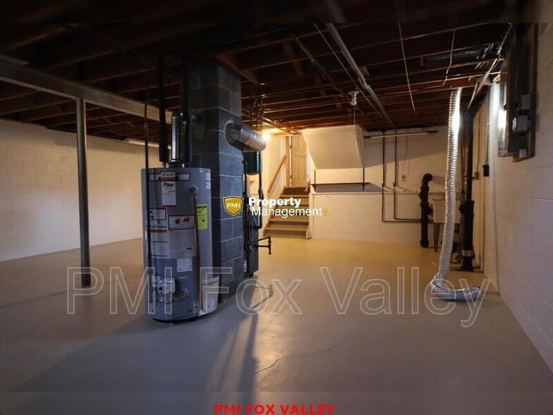 Building Photo - 301 E McArthur St