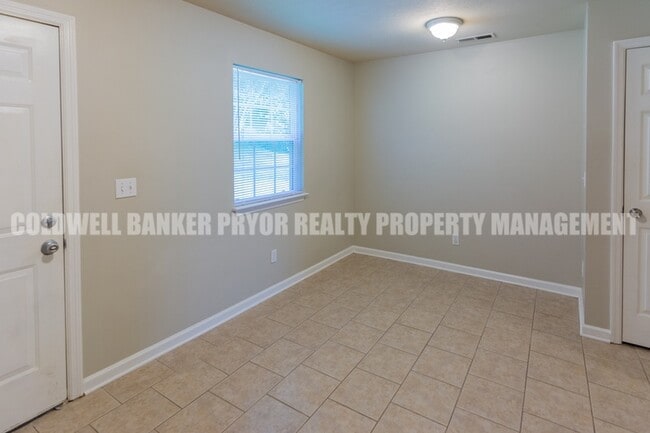 Building Photo - 505 Bruning Ln