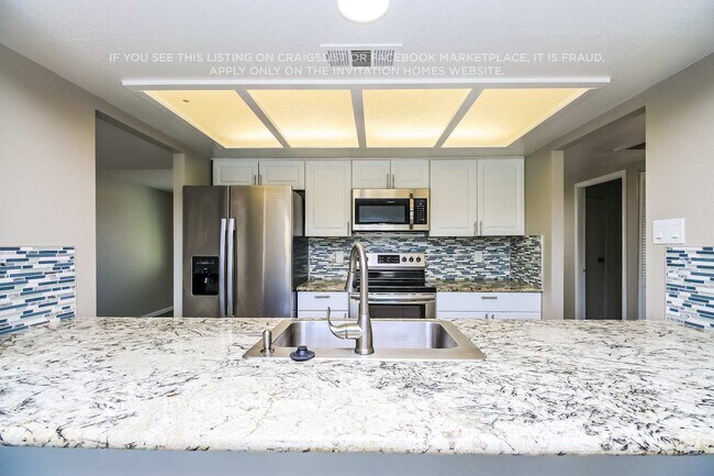 Building Photo - 14851 N 55th Ave