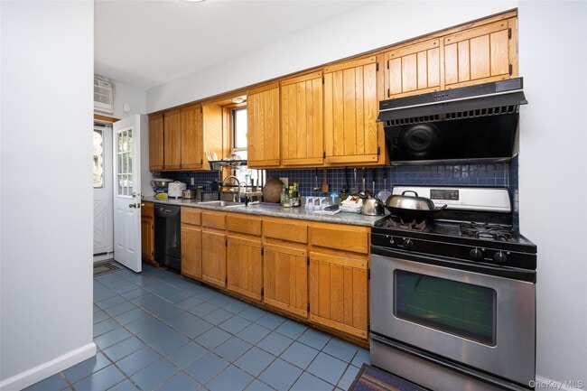 Building Photo - 68-48 78th St