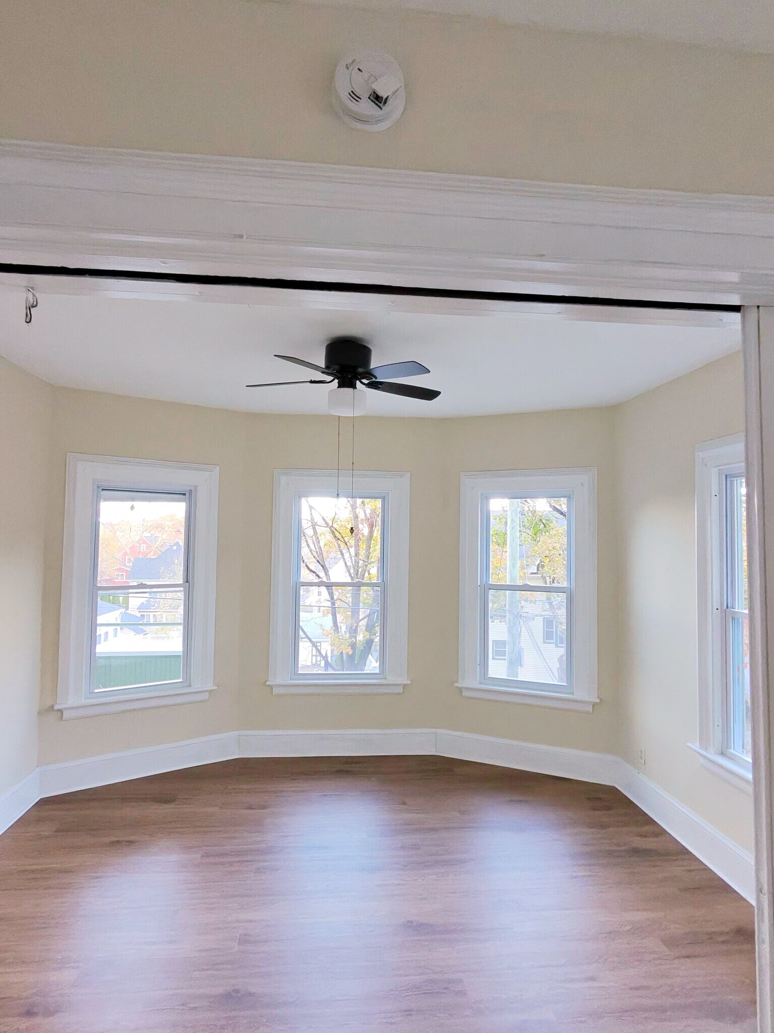 Building Photo - 142 Hillside Ave