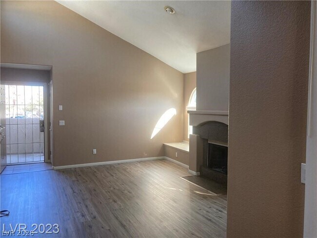 Building Photo - 3145 E Flamingo Rd