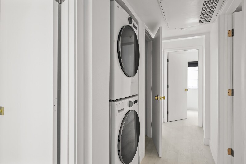 Building Photo - 920 Everett St