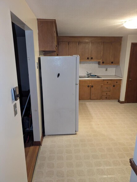 Building Photo - 83 Shawn Dr