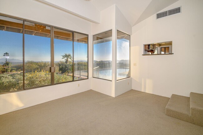 Building Photo - STUNNING HOME WITH BREATHTAKING VIEWS LOCATED AT THE TOP OF CAMPBELL!