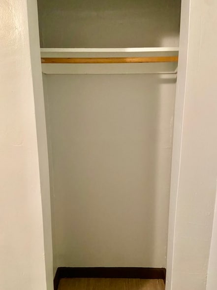 Building Photo - 356 Walnut St