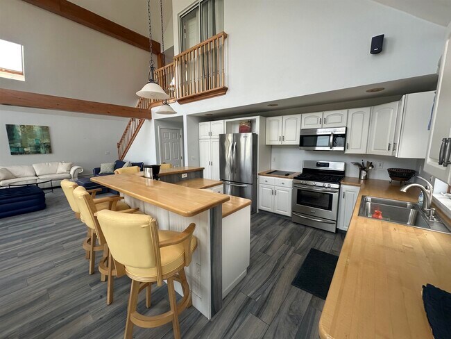 Building Photo - 204 Nubble Rd