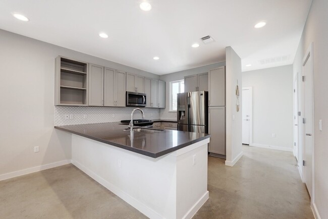 Building Photo - 3108 Aldwyche Dr