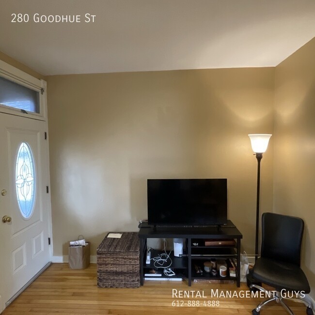 Building Photo - 280 W Goodhue St