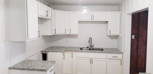 Building Photo - 3221 Wimberly St