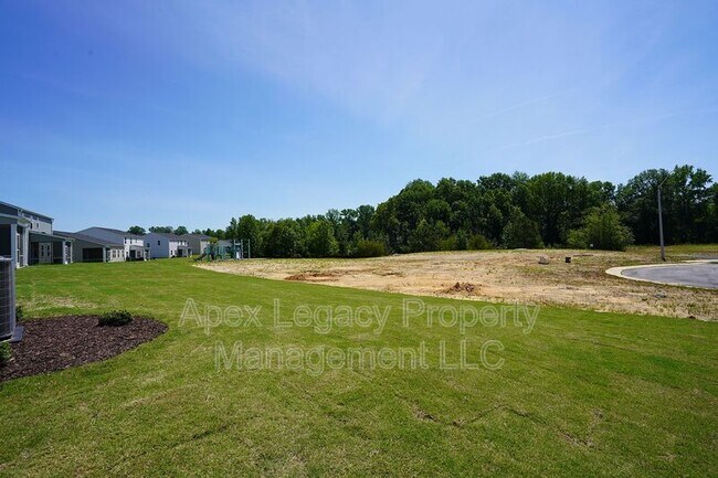 Building Photo - 767 Roy Adams Rd