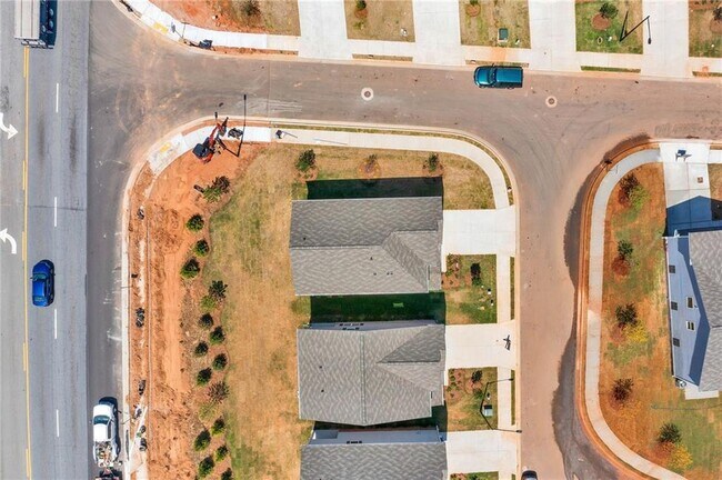 Building Photo - 3631 Village Vw