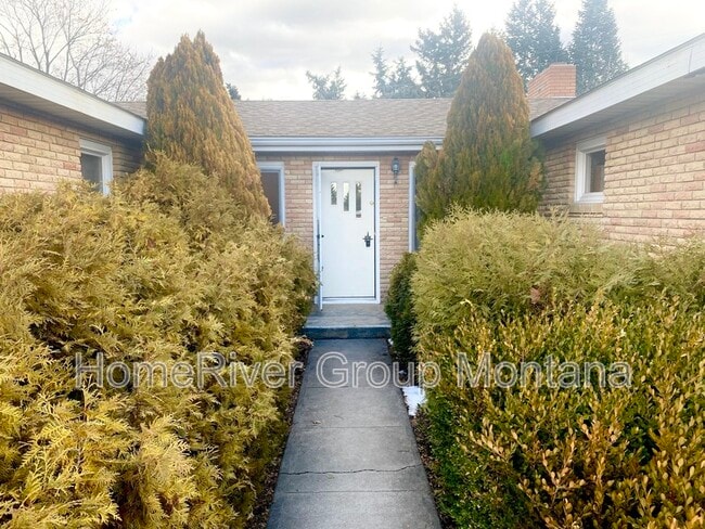 Building Photo - 1808 27th Ave