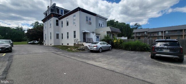 Building Photo - 8155 Ridge Ave