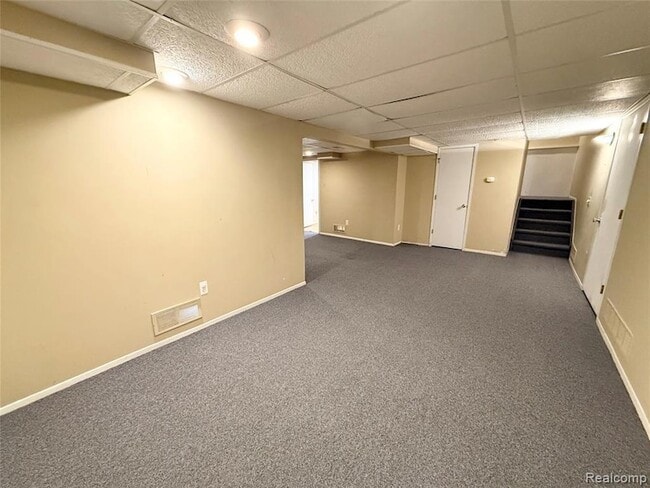 Building Photo - 6842 Indian Creek Dr