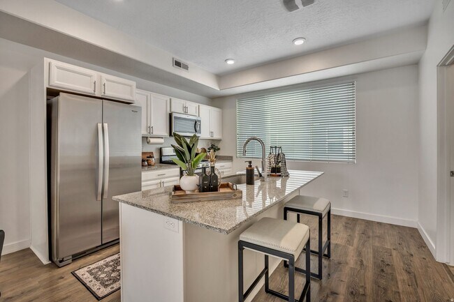 Building Photo - Charming 3 Bed Herriman Home Near Mountain View Village!!