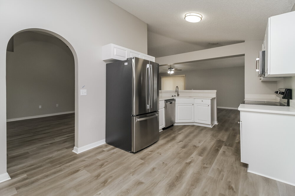 Building Photo - 932 Vanderbilt Dr