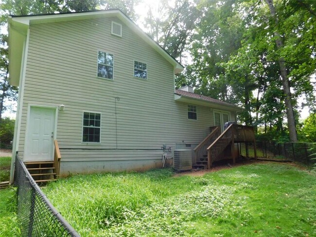 Building Photo - 5229 Mt Vernon Rd